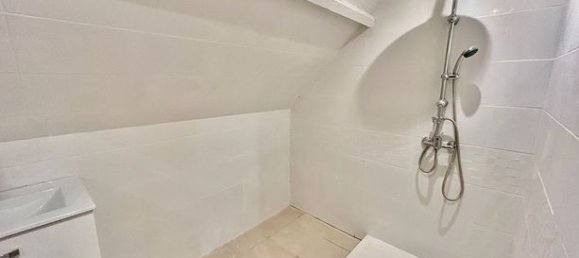 3 bedrooms House in Argentre, France No. 308256 9