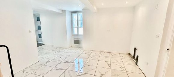 3 bedrooms House in Argentre, France No. 308256 4