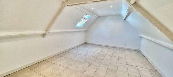 3 bedrooms House in Argentre, France No. 308256 8