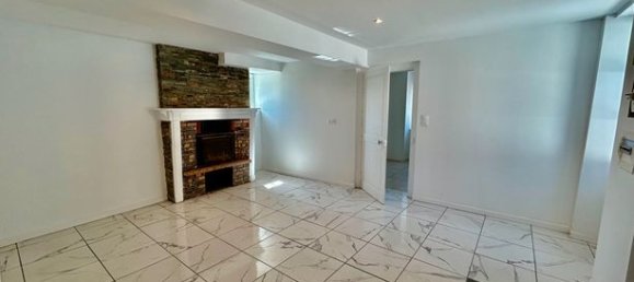 3 bedrooms House in Argentre, France No. 308256 3