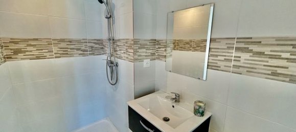 3 bedrooms House in Argentre, France No. 308256 6