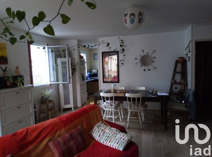 3 Schlafzimmer Doppelhaus in Tours, France, Nr. 214236