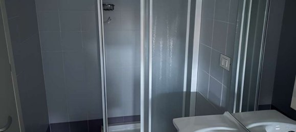 Apartamento de 2 habitaciónes en Garbagnate Milanese, Italy No. 6874 3