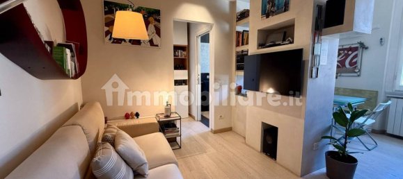 1 bedroom Apartment in Florence, Italy No. 370773 2