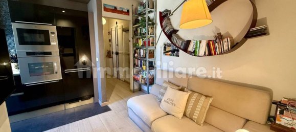 1 bedroom Apartment in Florence, Italy No. 370773 3