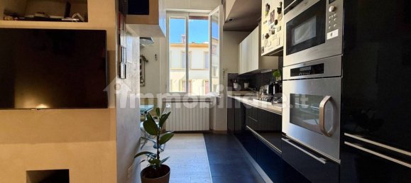 1 bedroom Apartment in Florence, Italy No. 370773 4