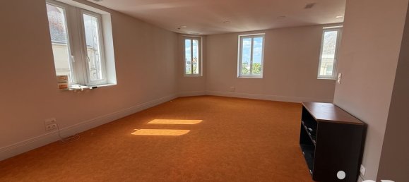 300m² Office in Angers, France No. 290622 10