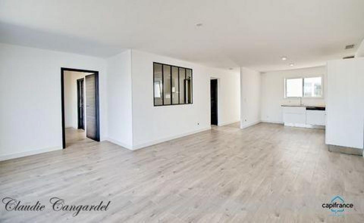 Casa de 4 dormitorios en La Rochelle, France No. 32562