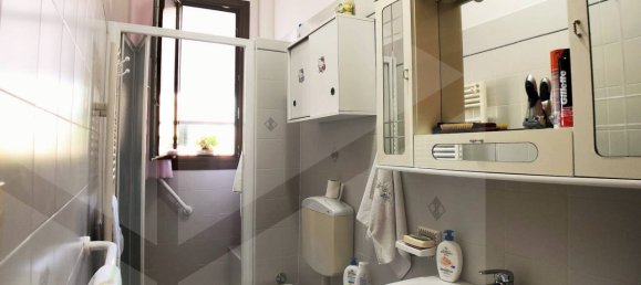 2-salle Appartement à Casalecchio di Reno, Italy No. 24154 18