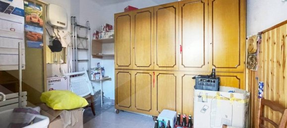2-salle Appartement à Casalecchio di Reno, Italy No. 24154 8