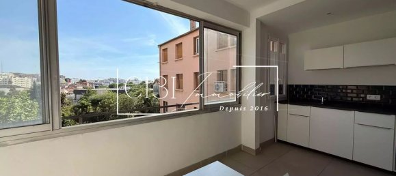 Квартира с 1 спальней в Марсель, Франция № 343320 2