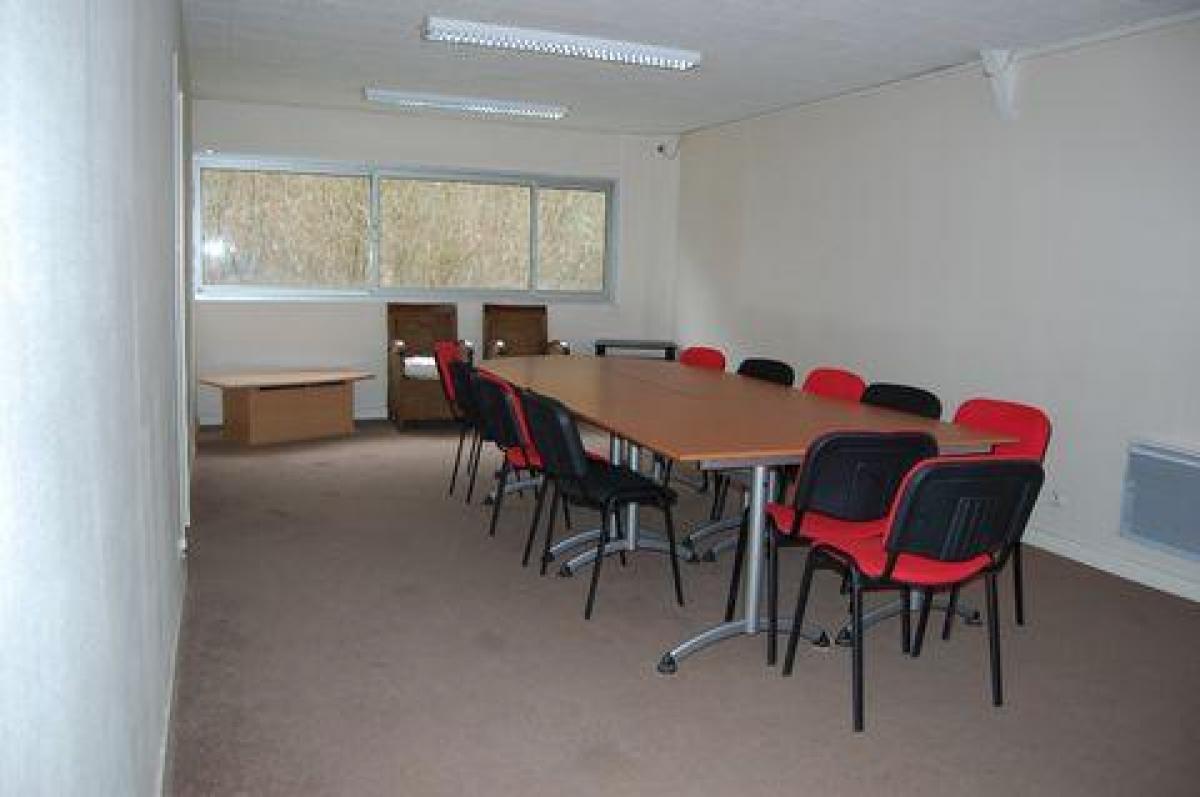 370m² Factory in Guidel, France No. 18487