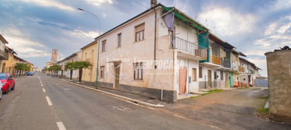 Casa de 3 habitaciónes en Caresana, Italy No. 150091 21