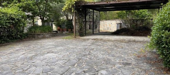 4 bedrooms Villa in Florence, Italy No. 337265 10