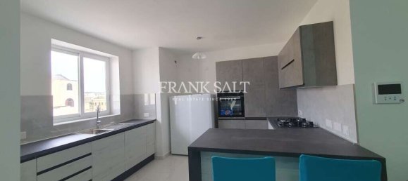 3 bedrooms Apartment in Siggiewi, Malta No. 7562 2