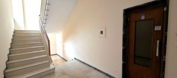 Apartamento de 4 dormitorios en Cuneo, Italy No. 342706 12