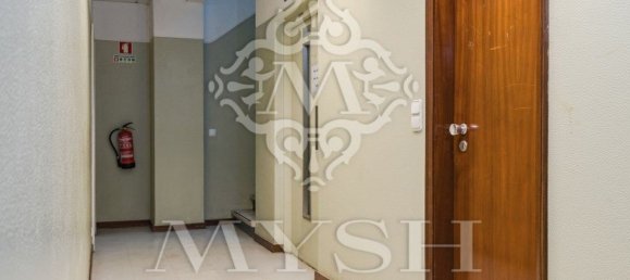 973m² Office in Lisbon, Portugal No. 11820 25