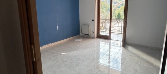 Дом с 4 комнатами в Лаурия, Италия № 61692 4