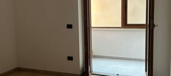 Дом с 4 комнатами в Лаурия, Италия № 61692 10