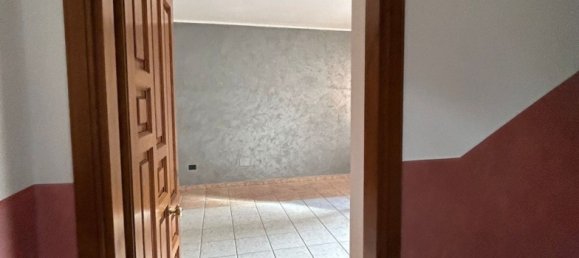 Дом с 4 комнатами в Лаурия, Италия № 61692 3