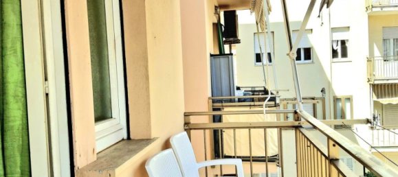 4-salle Appartement à San Vincenzo, Italy No. 328148 7