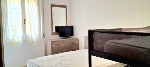 4-salle Appartement à San Vincenzo, Italy No. 328148 6