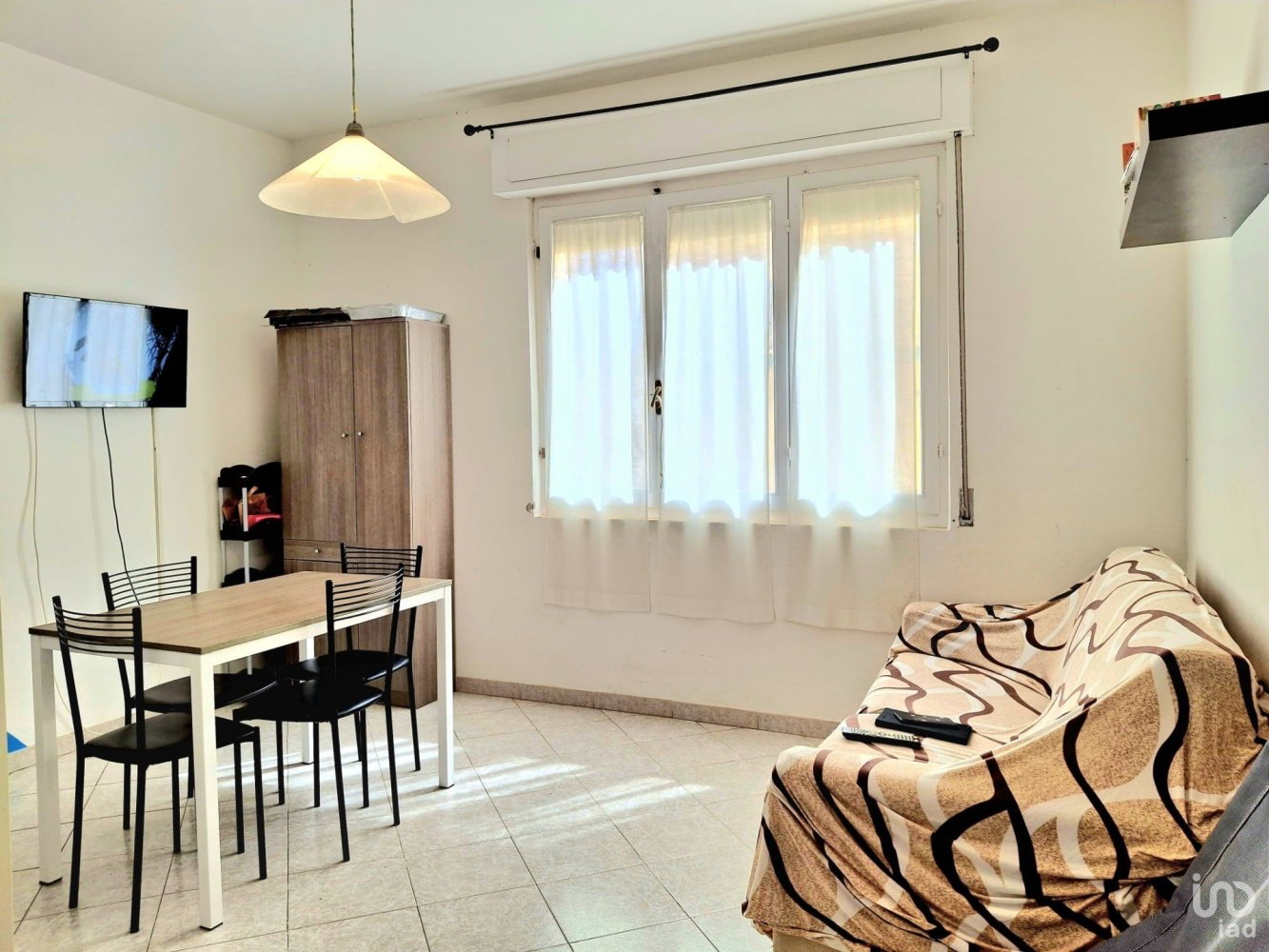 4-salle Appartement à San Vincenzo, Italy No. 328148