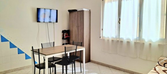 4-salle Appartement à San Vincenzo, Italy No. 328148 9