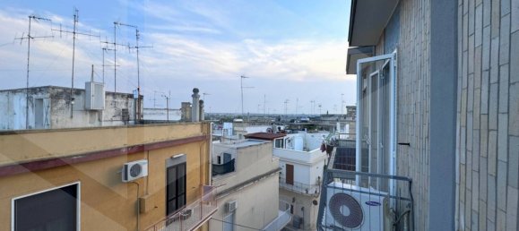 3 rooms Apartment in Noicattaro, Italy No. 27664 7