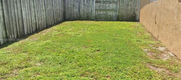157.75 m² terreno en alquiler en Miami, Miami-Dade, Florida, USA № 615125 2