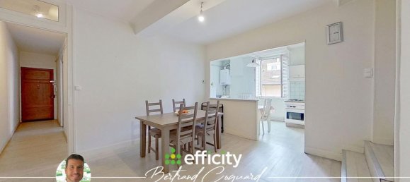 Apartamento de 3 dormitorios en Tarare, France No. 340366 7