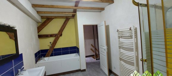 Casa de 3 dormitorios en Chateaumeillant, France No. 210244 15