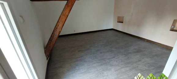 Casa de 3 dormitorios en Chateaumeillant, France No. 210244 12