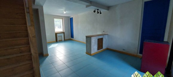 Casa de 3 dormitorios en Chateaumeillant, France No. 210244 10