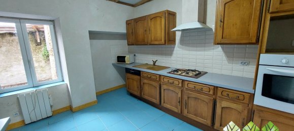 Casa de 3 dormitorios en Chateaumeillant, France No. 210244 6