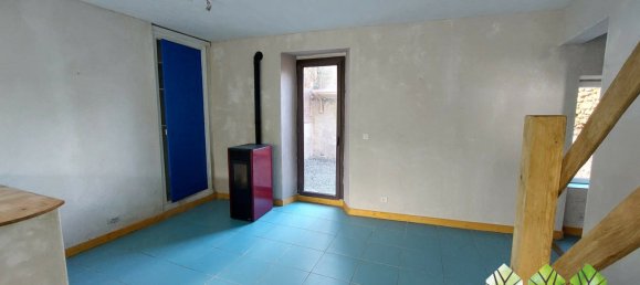 Casa de 3 dormitorios en Chateaumeillant, France No. 210244 8