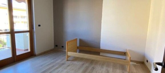2 Schlafzimmer Wohnung in Verzuolo, Italy, Nr. 358355 3