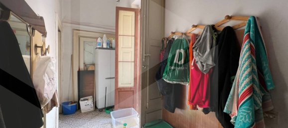 4-salle Appartement à Bari, Italy No. 19067 14