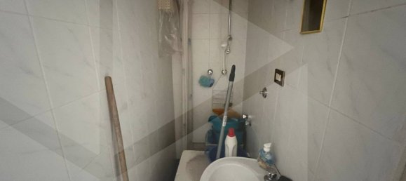 4-salle Appartement à Bari, Italy No. 19067 25