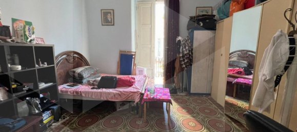 4-salle Appartement à Bari, Italy No. 19067 8