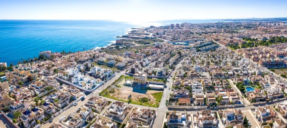 6 bedrooms House in Torrevieja, Spain No. 94566 46