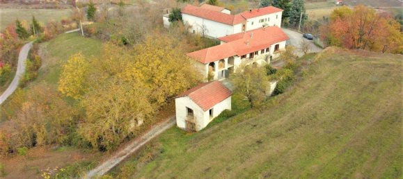 4 bedrooms House in Roccaverano, Italy No. 136533 17