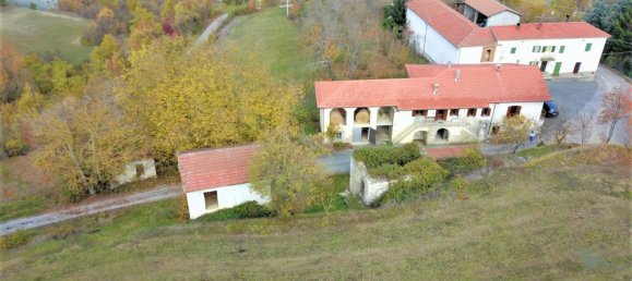 4 bedrooms House in Roccaverano, Italy No. 136533 16