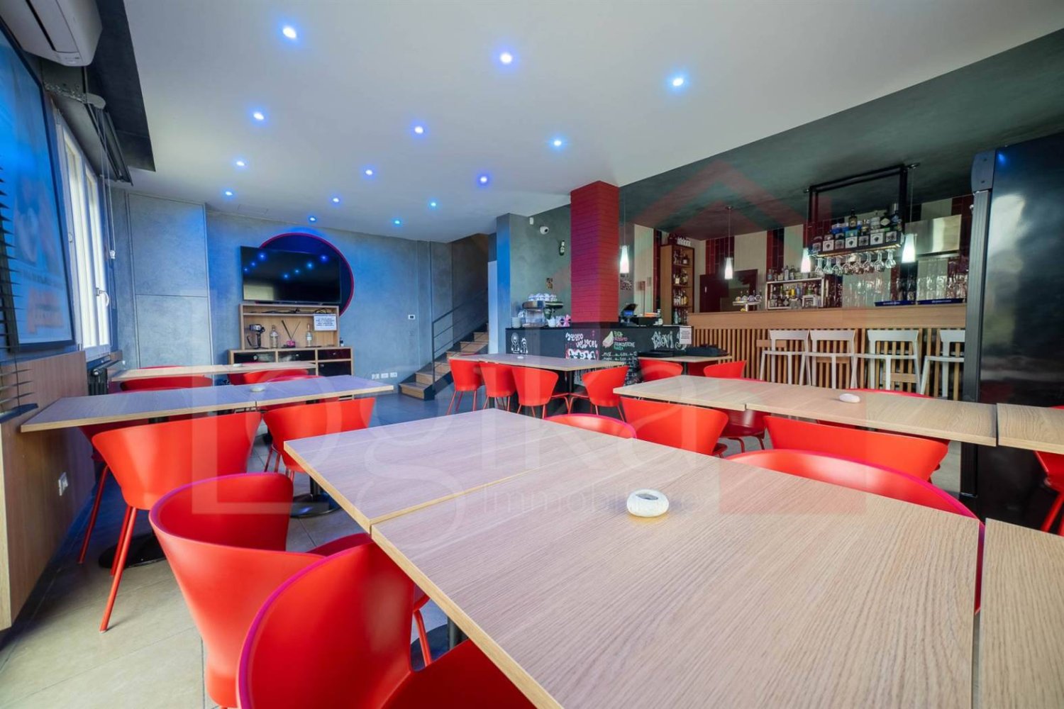 2 rooms Commercial property in Binasco, Italy No. 1621