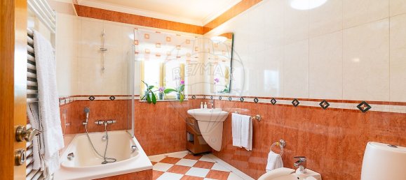 6 bedrooms House in Leiria, Portugal No. 27392 12