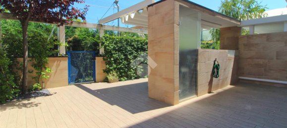 2 bedrooms Apartment in Giulianova, Italy No. 170301 4