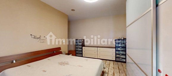 3 bedrooms House in Novara, Italy No. 105081 2