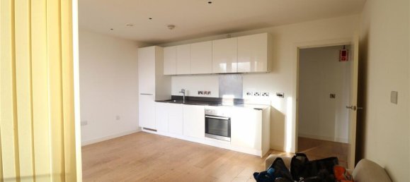 2 Schlafzimmer Wohnung in Colindale, United Kingdom, Nr. 7865 3