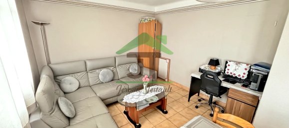 3 bedrooms House in Chateaudun, France No. 251902 4