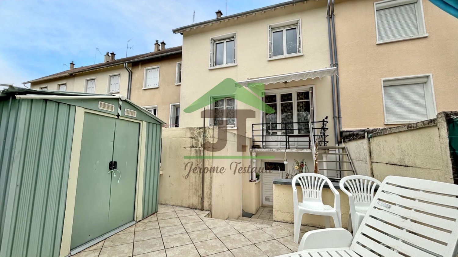 3 bedrooms House in Chateaudun, France No. 251902